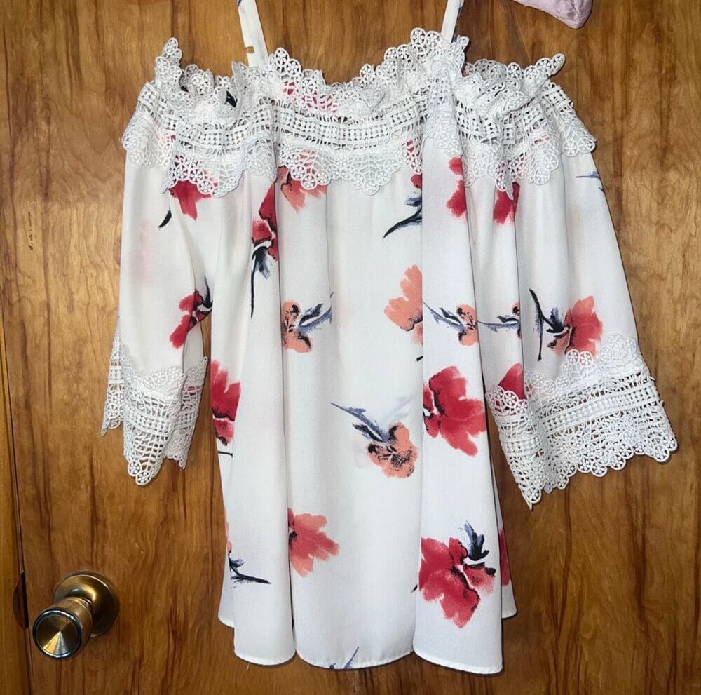 $3/30 NWOT By and By White Floral Print Flowy Off Shoulder Blouse Size Medium